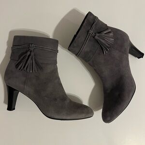 Bandolino Charcoal Heeled Boots